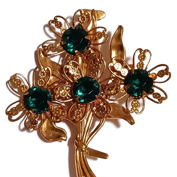 Beautiful Vintage Gold Tone Flower Brooch Pin with Green Faux Emeralds Jewels - Picture 4 of 9